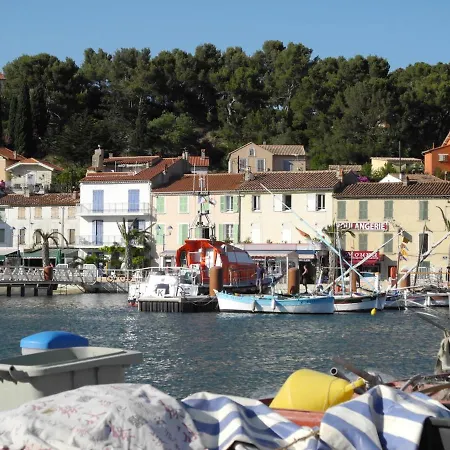 Petite Etoile De Mer: Beachfront With Terrace Saint-Mandrier-sur-Mer