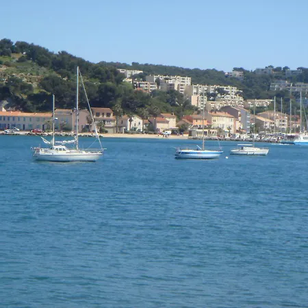 Petite Etoile De Mer: Beachfront With Terrace Saint-Mandrier-sur-Mer