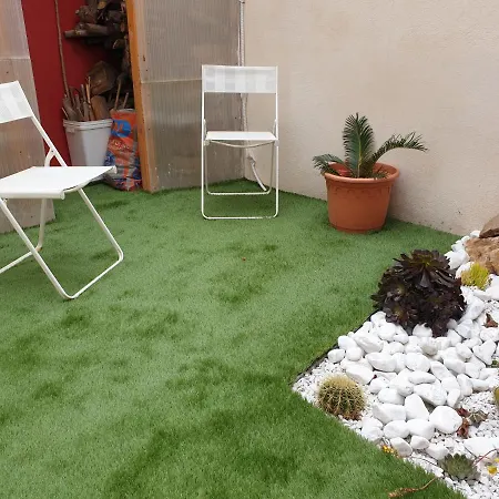 Petite Etoile De Mer: Beachfront With Terrace