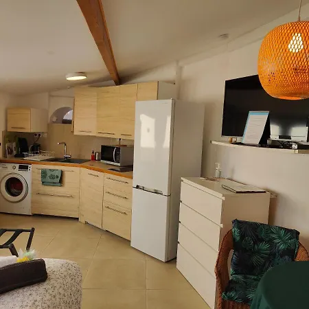Petite Etoile De Mer: Beachfront With Terrace *