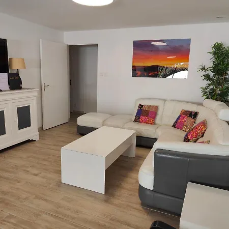 Petite Etoile De Mer: Beachfront With Terrace